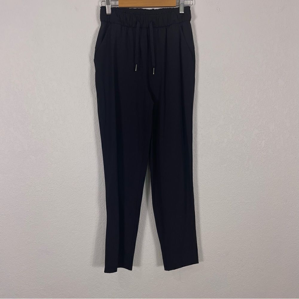 Lululemon Black Nylon Straight Leg Pants Size 4